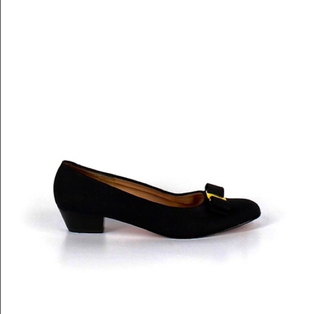 Ferragamo Vara Pumps